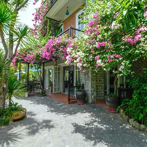 Resort Blooms Boutique Village